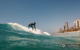 Серфинг в Израиле - это интересно! Фото - Михаил Нахимович.