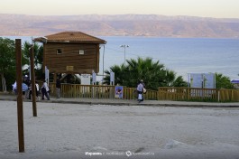 Одна из первых спасательных будок на пляже Калия. Теперь выглядит как сторожевая :)