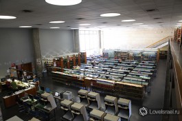 Израильская национальная библиотека в Иерусалиме - читальный зал.