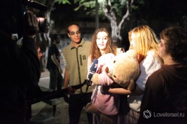 Тель-авивские пуримские зомби дают интервью Первому каналу.
