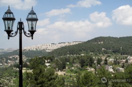 На склонах иерусалимских гор теснится множество христианских монастырей.