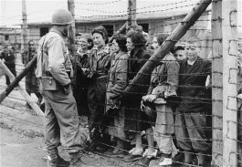 Освобождение концентрационного лагеря. Памяти жертв Холокоста