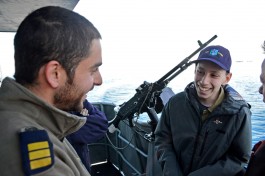 Офицер и солдат военно-морских сил Израиля на корабле. Боевое дежурство. Служба в Израильской армии.