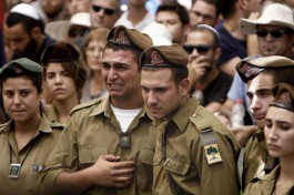 Пехотинцы Голани на похоронах сослуживцев, павших в бою. Светлая память. Служба в Израильской армии.
