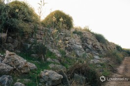 Акведукты в Кейсарии. Фото - Юрий Юхацков.