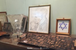 В гостинной дома Бен-Гуриона.