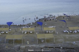 Пляж с высоты, где пару десятков лет назад был уровень моря.
