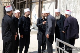 Мужчины друзы в национальной одежде.