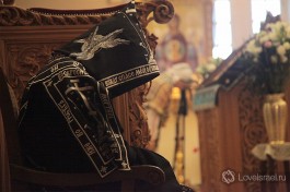 Утренняя молитва в Горненском монастыре.